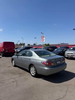 
										2002 Lexus ES 300 Sedan 4D full									