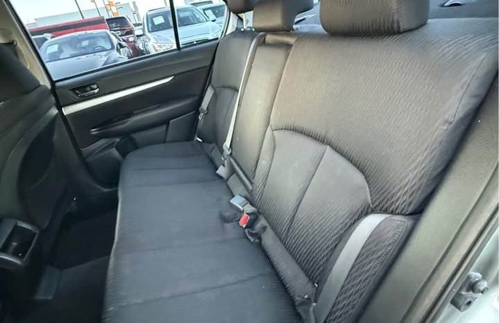 
								2011 Subaru legacy full									