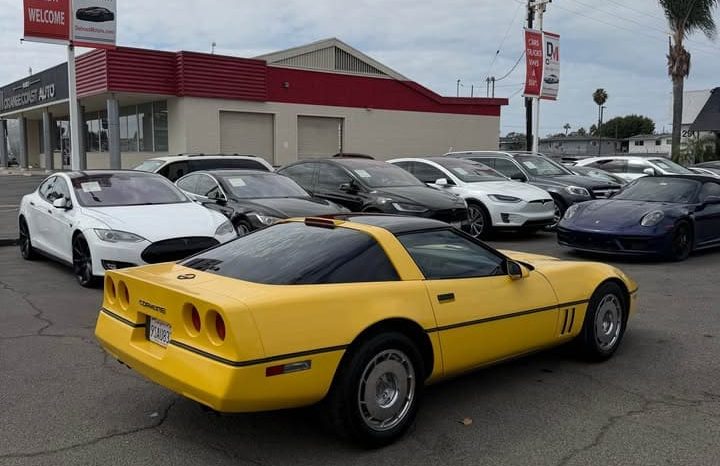 
								1987 Chevrolet corvette full									