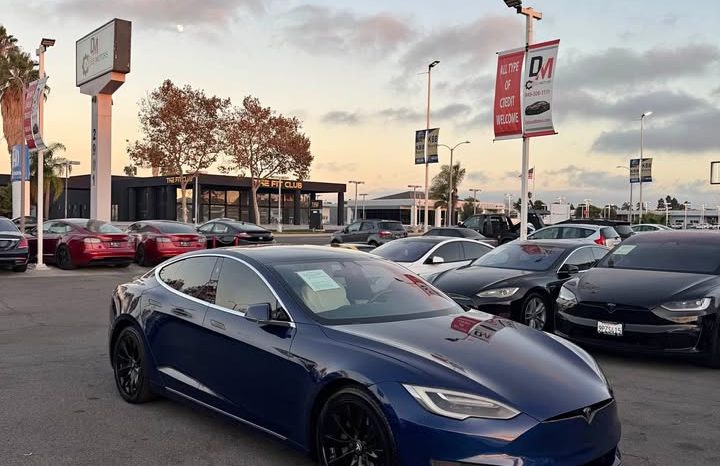 
								2017 Tesla model s 75D Sedan 4D full									