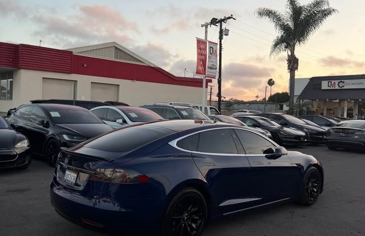 
								2017 Tesla model s 75D Sedan 4D full									
