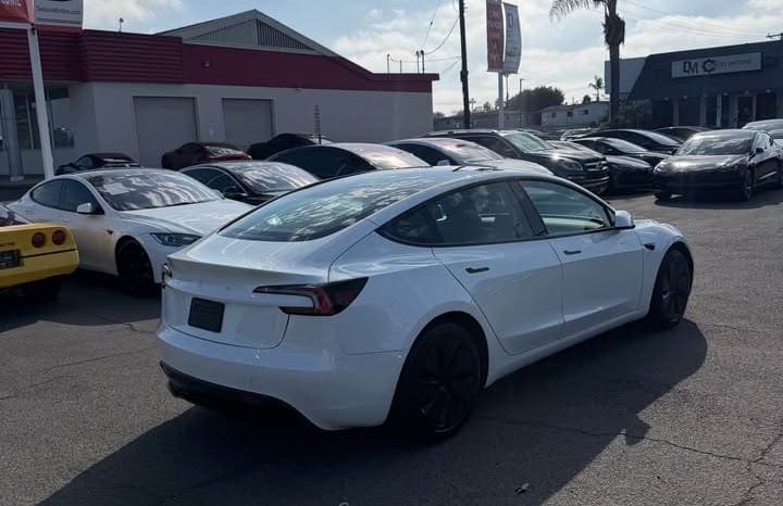 
								2025 Tesla model 3 Long Range Sedan 4D full									