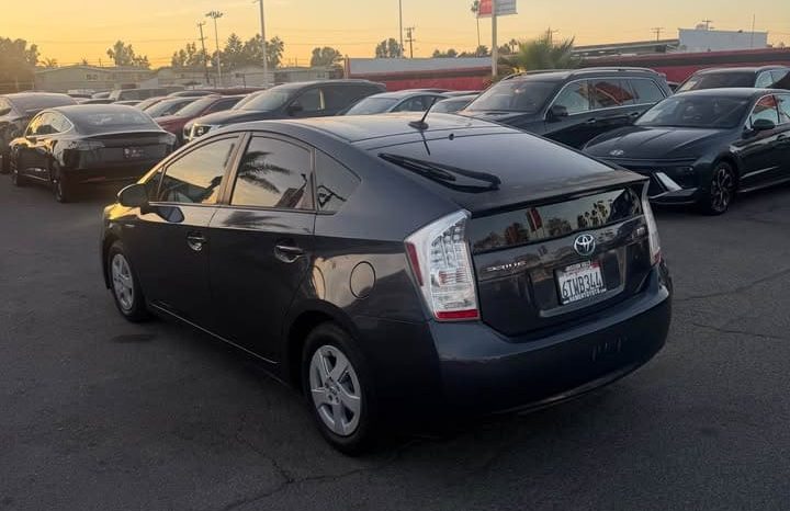
								2011 Toyota prius full									