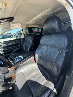 
										2020 BMW 7 series 740i xDrive Sedan 4D full									