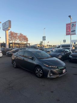 
										2017 Toyota prius prime Advanced full									