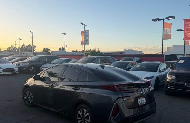 
								2017 Toyota prius prime Advanced full									
