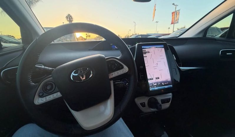 
								2017 Toyota prius prime Advanced full									