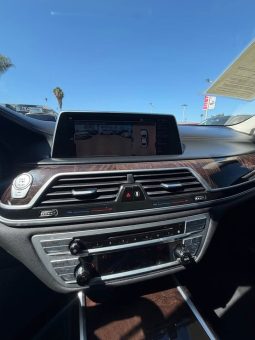 
										2020 BMW 7 series 740i xDrive Sedan 4D full									