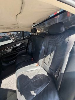
										2020 BMW 7 series 740i xDrive Sedan 4D full									