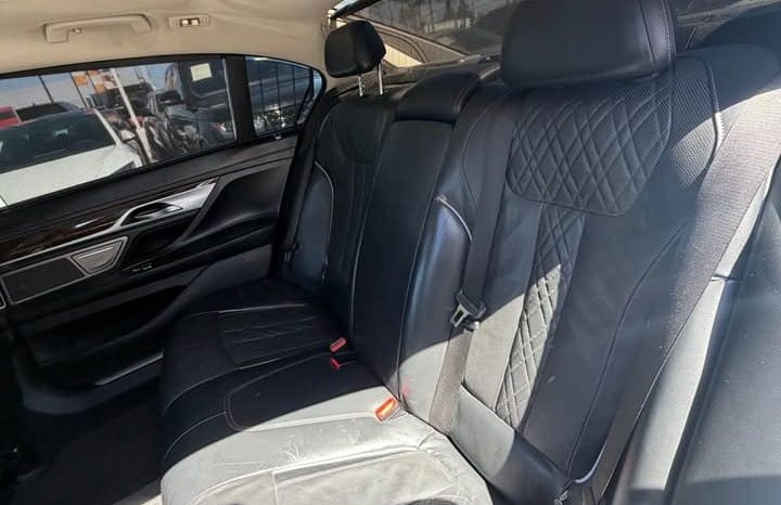
								2020 BMW 7 series 740i xDrive Sedan 4D full									