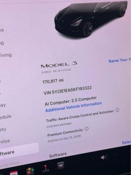 
										2019 Tesla model 3 Mid Range Sedan 4D full									
