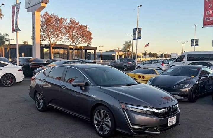 
								2018 Honda Clarity Plug-in Hybrid full									