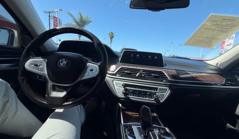 
								2020 BMW 7 series 740i xDrive Sedan 4D full									
