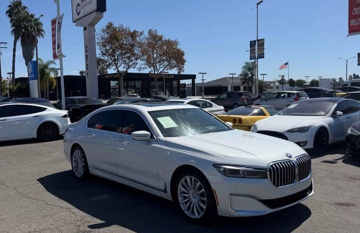 
								2020 BMW 7 series 740i xDrive Sedan 4D full									