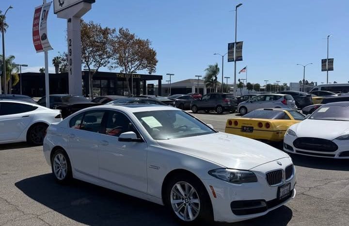 
								2014 BMW 5 series 528i Sedan 4D full									