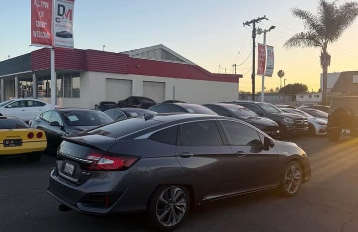 
								2018 Honda Clarity Plug-in Hybrid full									