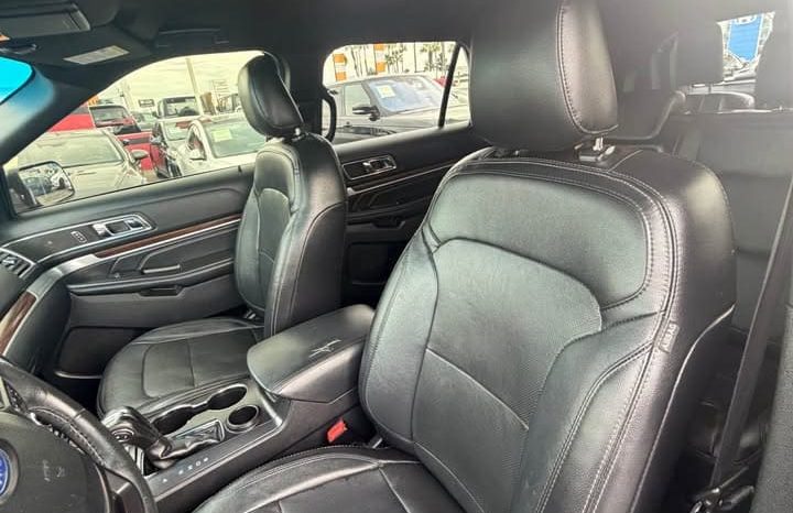 
								2019 Ford Explorer full									