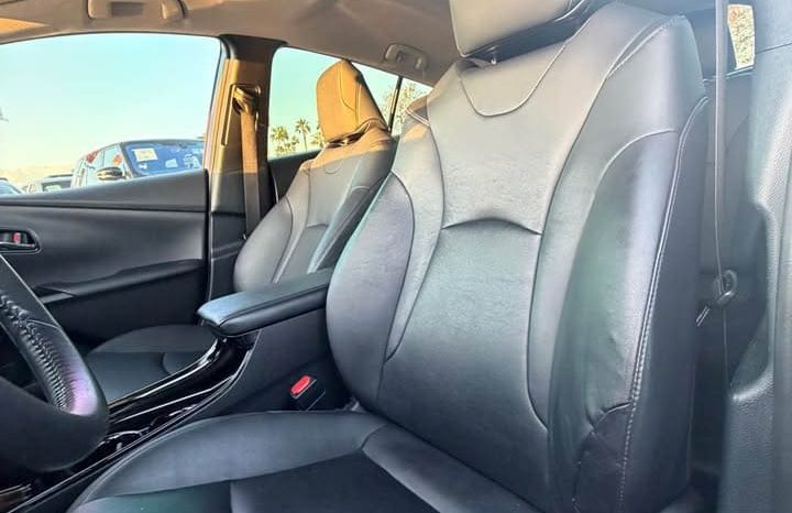 
								2017 Toyota prius prime Advanced full									