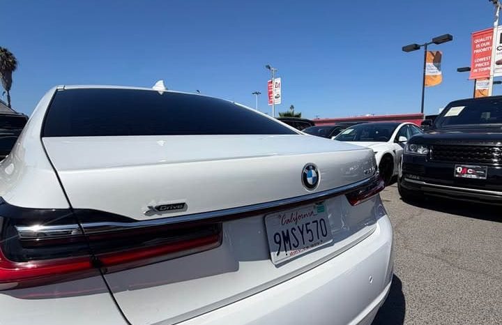 
								2020 BMW 7 series 740i xDrive Sedan 4D full									