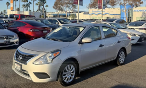 2017 Nissan versa