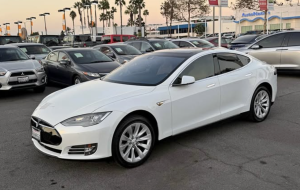 2016 Tesla model s 90D Sedan 4D