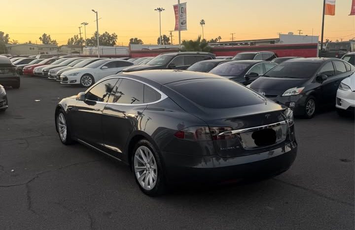 
								2017 Tesla model s 75 Sedan 4D full									