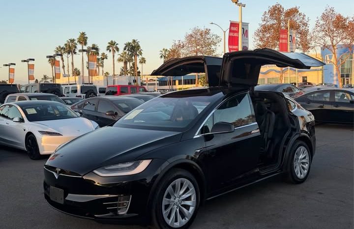 
								2020 Tesla model x Long Range Plus Sport Utility 4D full									