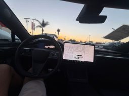
										2021 Tesla model s Plaid Sedan 4D full									