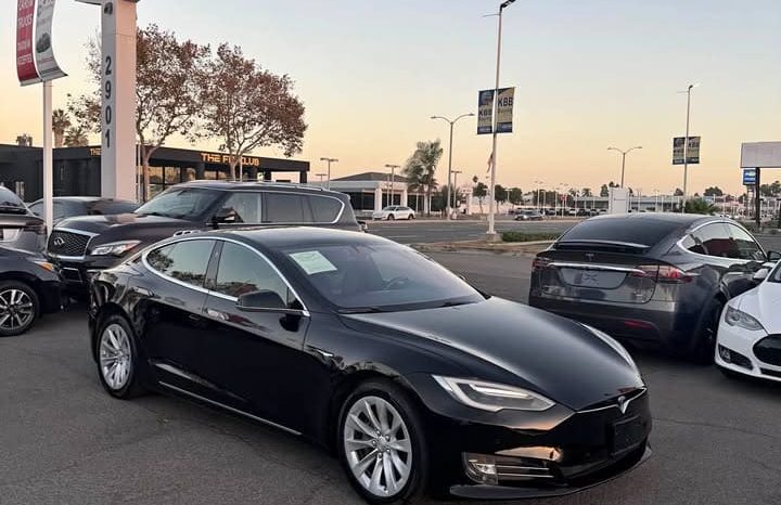 
								2018 Tesla model s 75D Sedan 4D full									