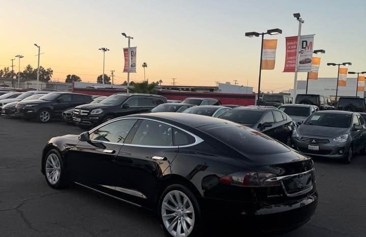 
								2018 Tesla model s 75D Sedan 4D full									