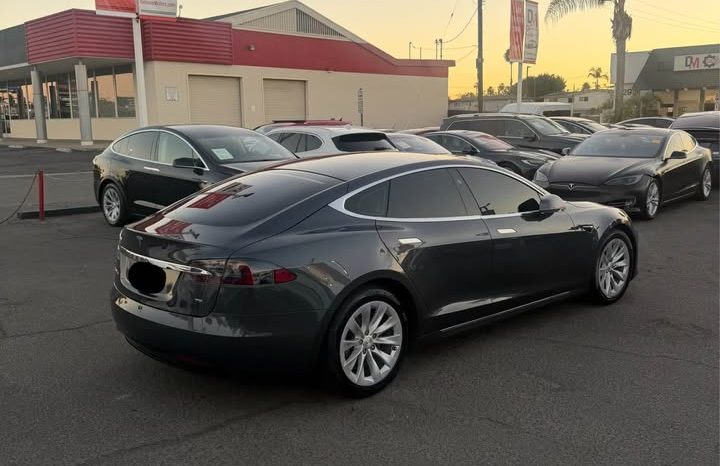 
								2017 Tesla model s 75 Sedan 4D full									