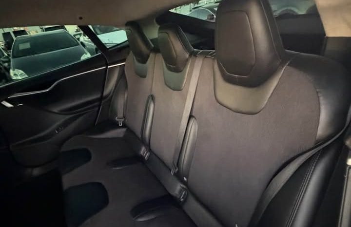 
								2015 Tesla model s 70D Sedan 4D full									