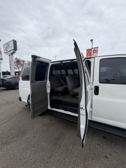 
										2006 Chevrolet express 2500 passenger full									