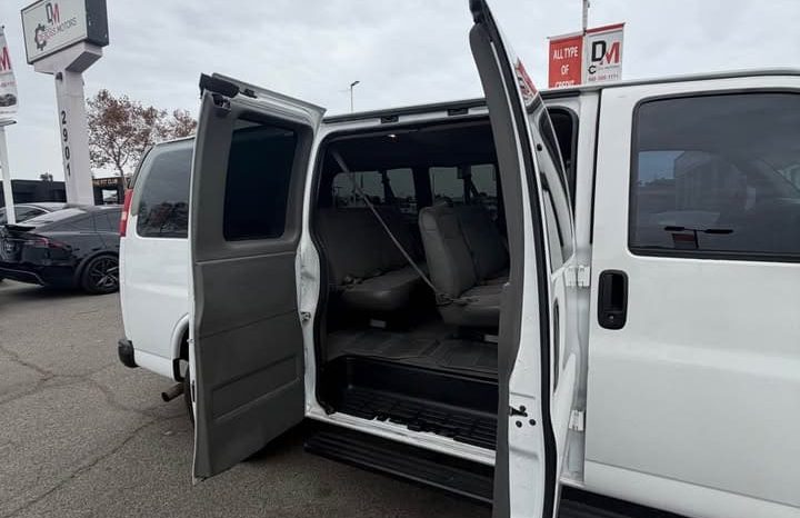 
								2006 Chevrolet express 2500 passenger full									