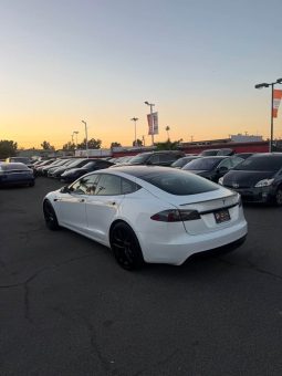 
										2021 Tesla model s Plaid Sedan 4D full									