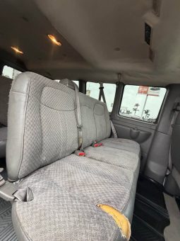 
										2006 Chevrolet express 2500 passenger full									