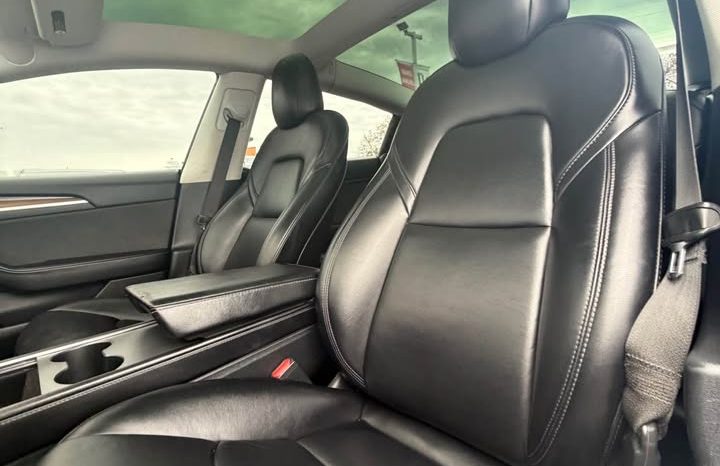 
								2021 Tesla model 3 Long Range Sedan 4D full									