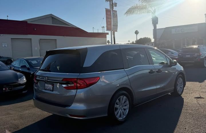 
								2021 Honda odyssey full									