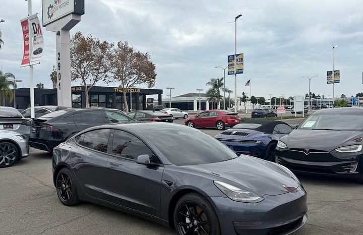 
								2021 Tesla model 3 Long Range Sedan 4D full									
