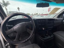 
										2006 Chevrolet express 2500 passenger full									