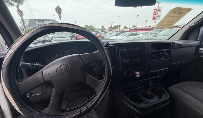 
								2006 Chevrolet express 2500 passenger full									