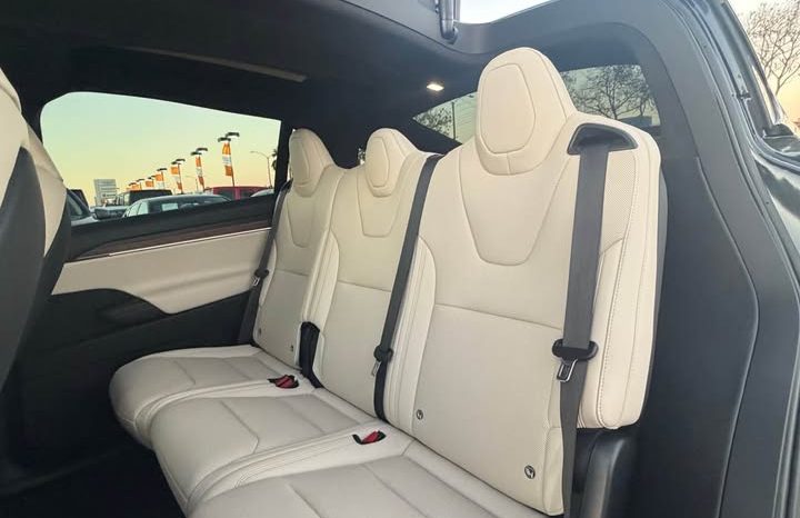 
								2026 Tesla model x Long Range Sport Utility 4D full									