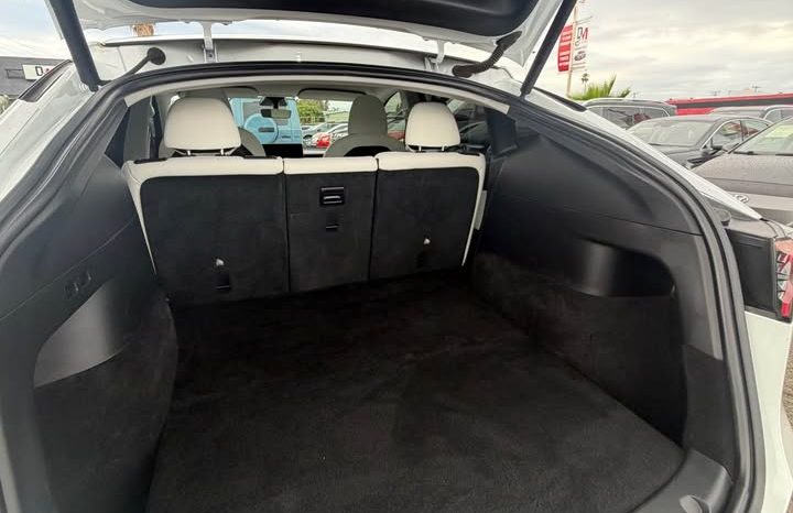 
								2021 Tesla model y Performance Sport Utility 4D full									