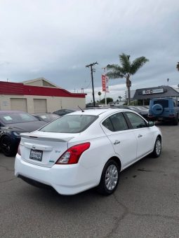 
										2015 Nissan versa full									