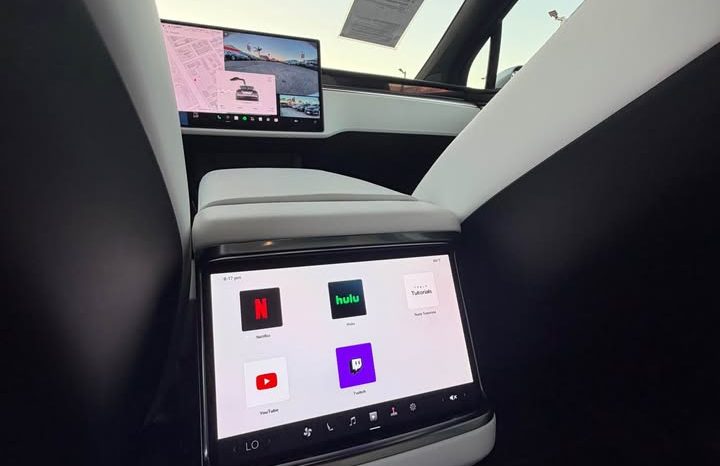 
								2026 Tesla model x Plaid Sport Utility 4D full									