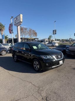 
										2017 Nissan pathfinder full									