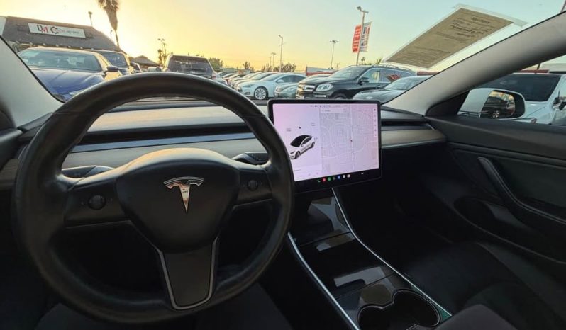 
								2018 Tesla Model 3 full									