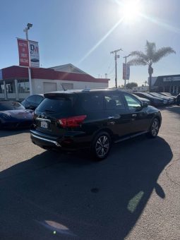 
										2017 Nissan pathfinder full									