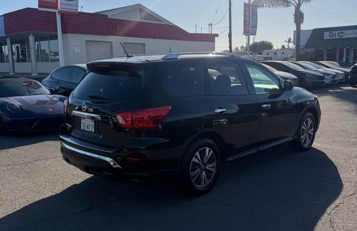 
								2017 Nissan pathfinder full									