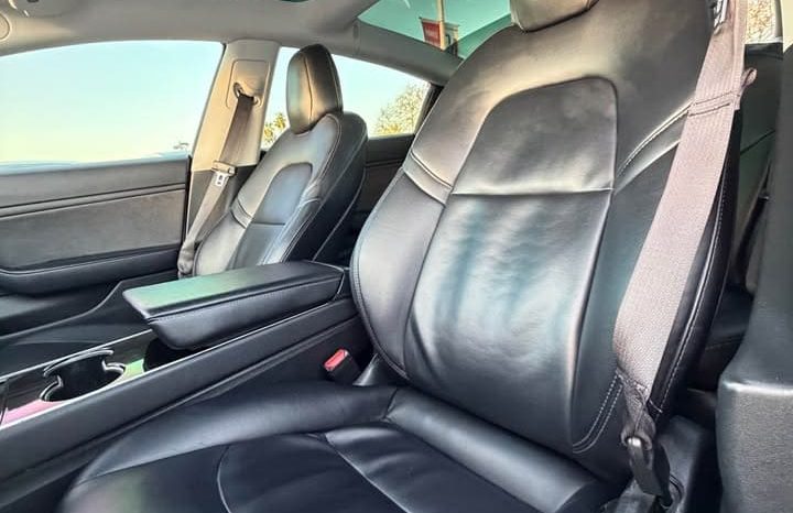 
								2018 Tesla Model 3 full									